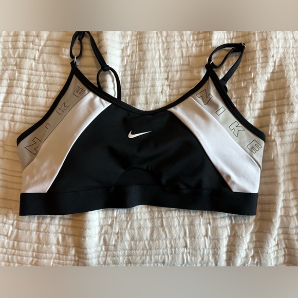 Nike Padded Sports Bra - Picture 2 of 2